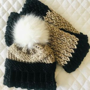 Black/Beige Toboggan With Matching Scarf